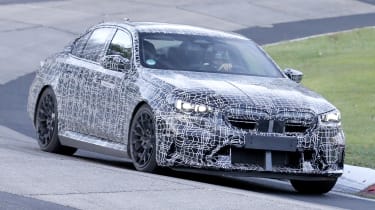 Prueba BMW M5 Hybrid Nurburgring - parte delantera/lado derecho